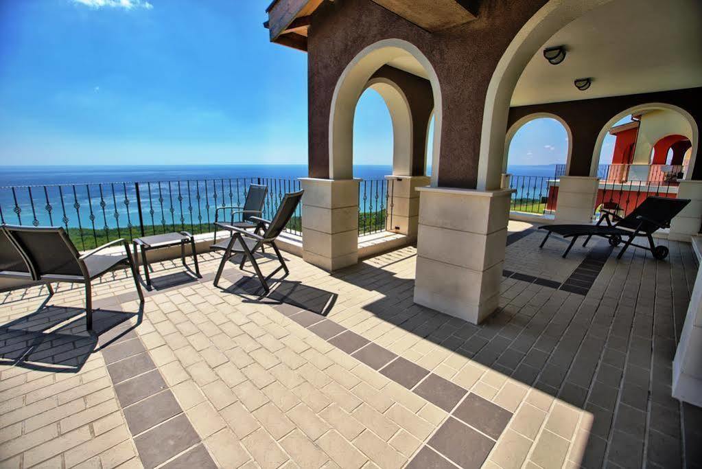 בלצ'יק Lighthouse Apartments And Villas מראה חיצוני תמונה